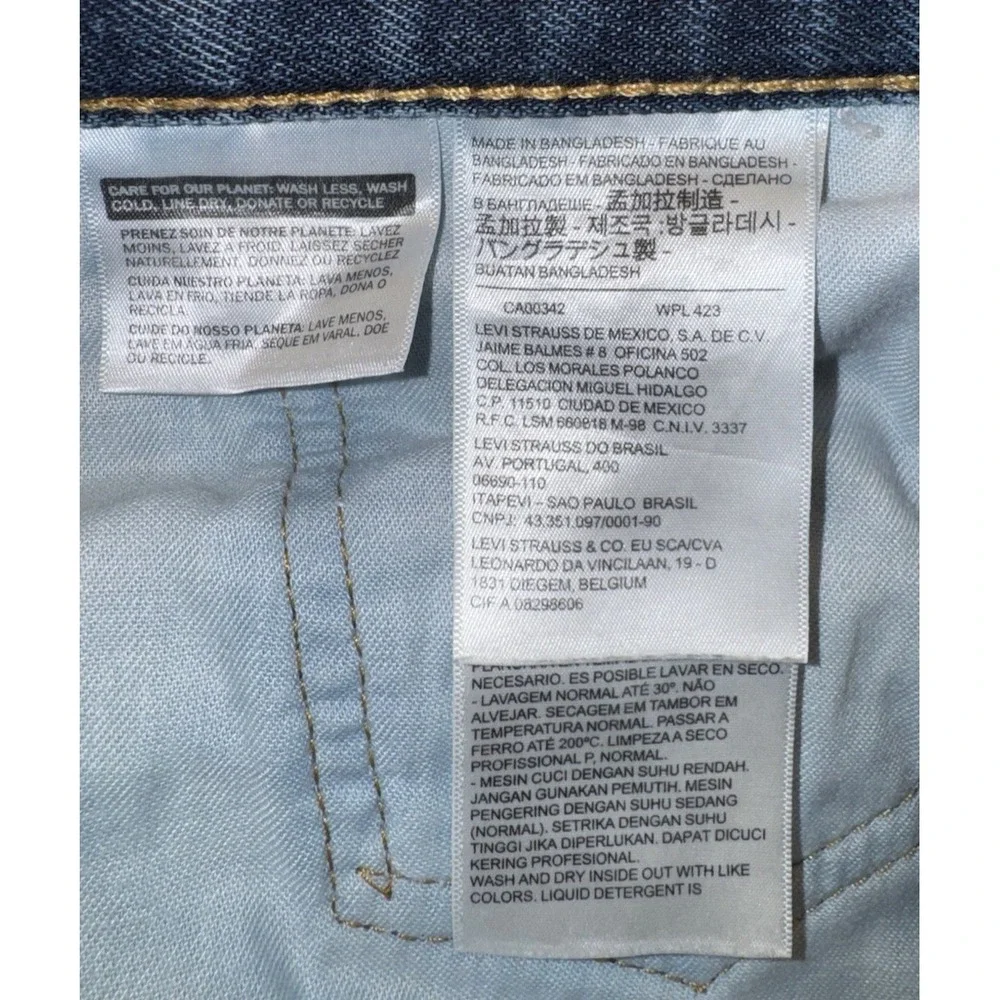 Title: Levi's 550 Relaxed Fit Jeans Men's Size 38x32 Blue Denim Tapered Leg